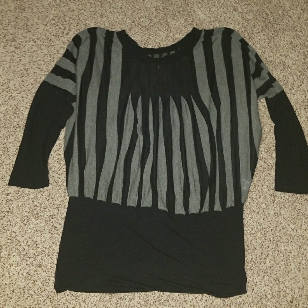 Grey and black tunic. Size large EUC